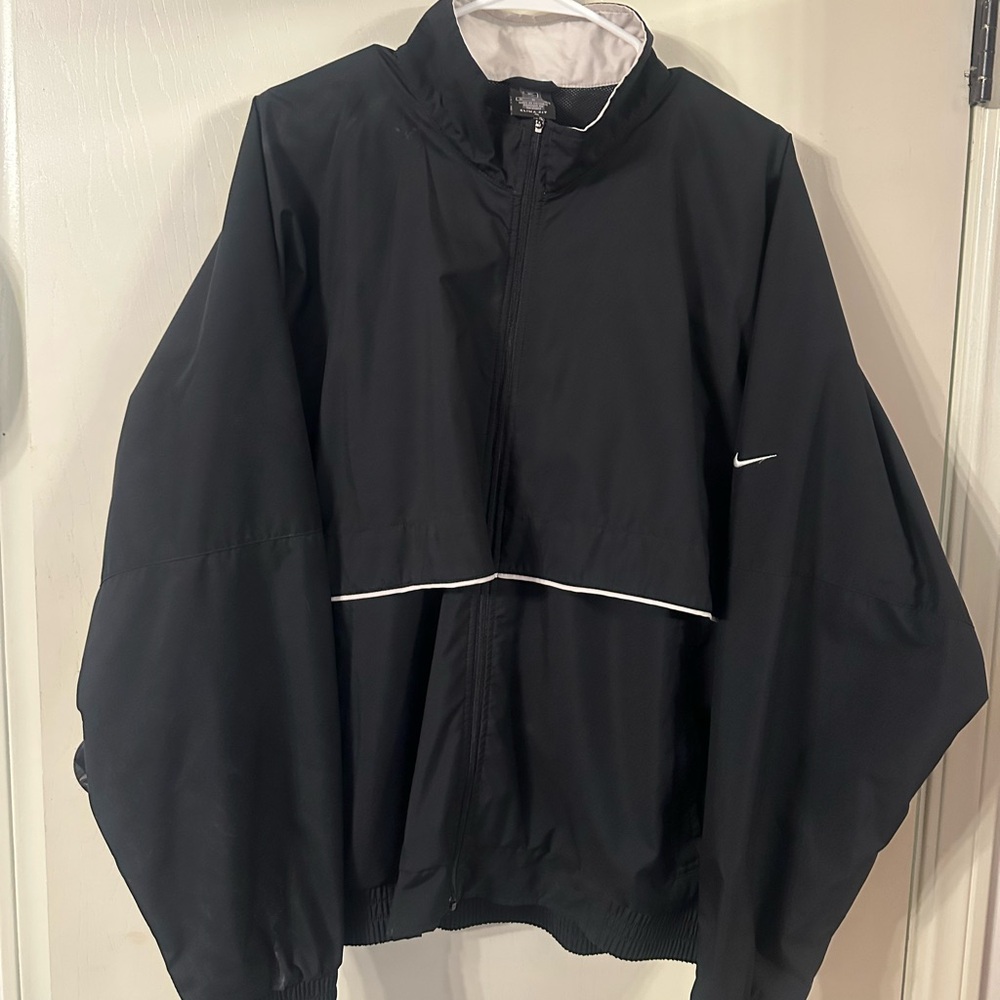 Nike Clima-Fit lightweight windbreaker jacket size M